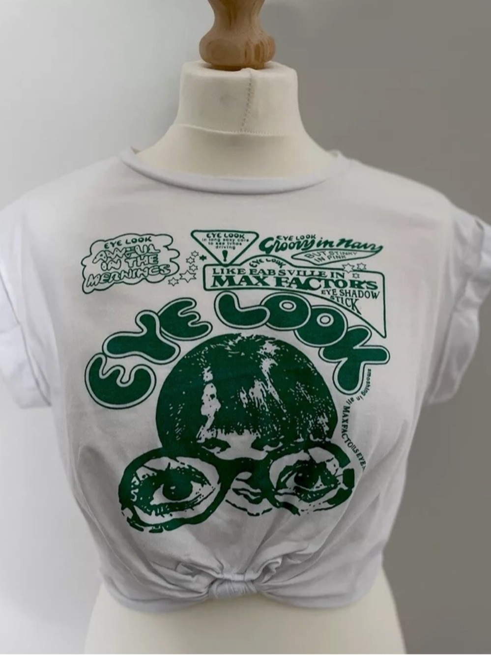 Cropped Graphic White Tee with Green Print from Micas